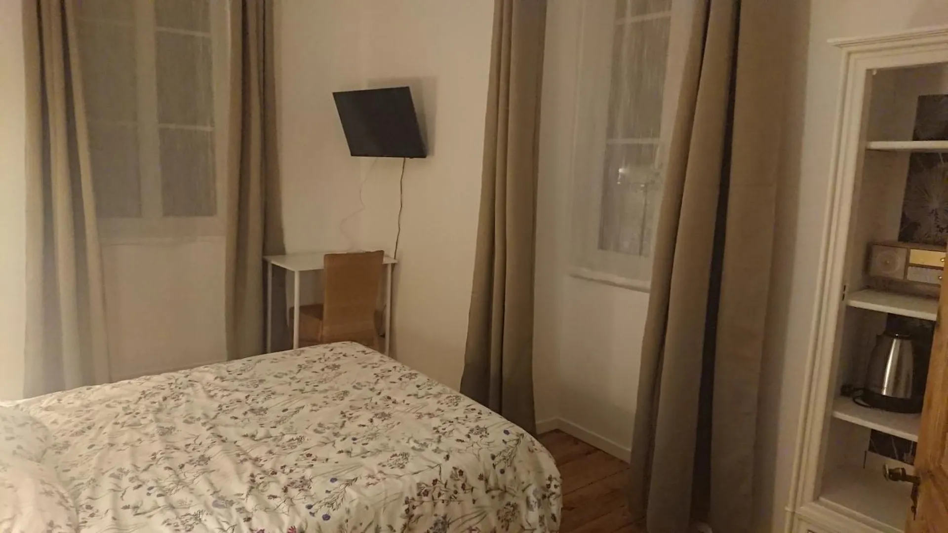 Agreable Chambre, Salle De Bain Privative, La Placotte Saint-Clar 0*,