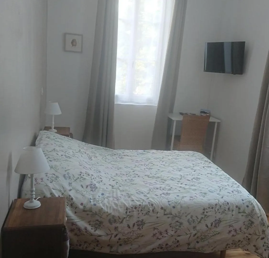 Homestay Agreable Chambre, Salle De Bain Privative, La Placotte Saint-Clar France